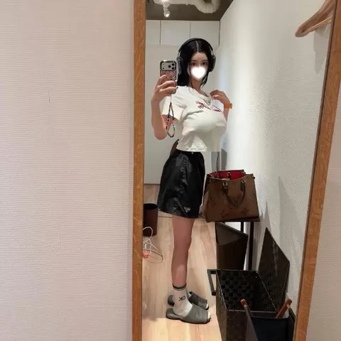 萌木の写メ日記｜ヴェルサイユ 吉原高級店ソープ