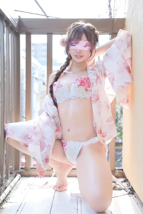 ももの写メ日記｜ヴェルサイユ 吉原高級店ソープ