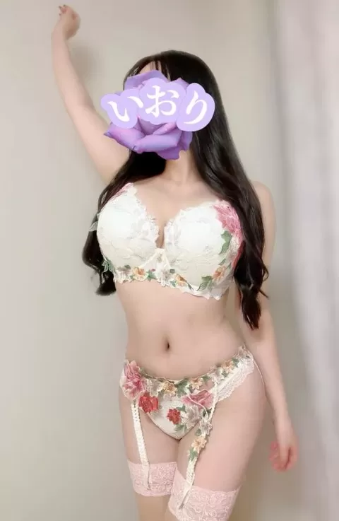 いおりの写メ日記|ヴェルサイユ 吉原高級店ソープ