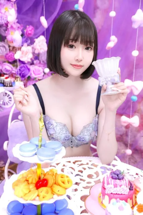 ここなの写メ日記｜ヴェルサイユ 吉原高級店ソープ
