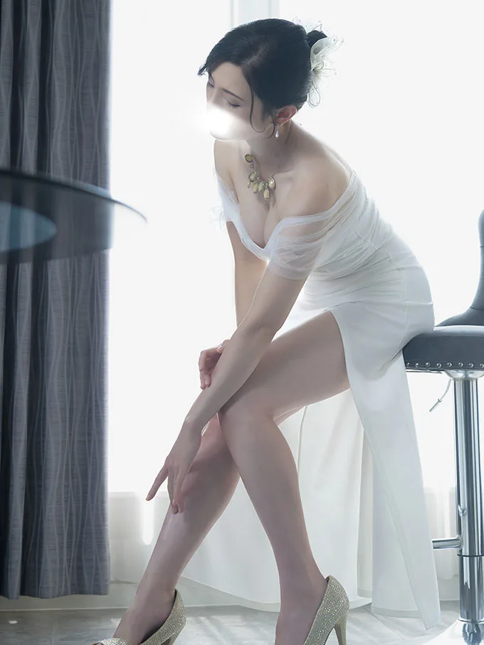 若尾留里 | 吉原 ローテンブルク (4 / 8)
