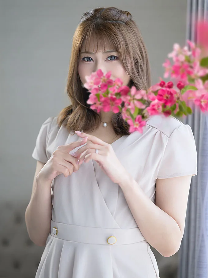 藤崎美奈 | 吉原 ローテンブルク (1 / 8)