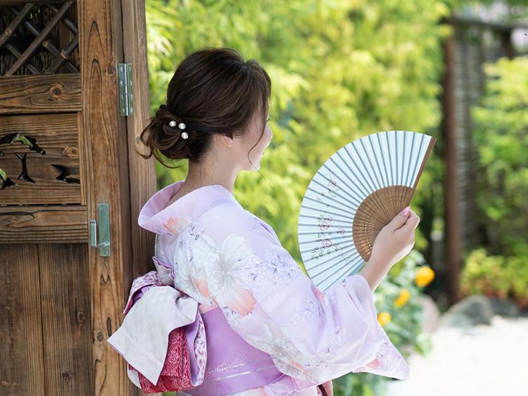 葉月美優・上原亜希子・手嶋十和子のグラビア｜プレジデントハウス 吉原大衆店ソープ