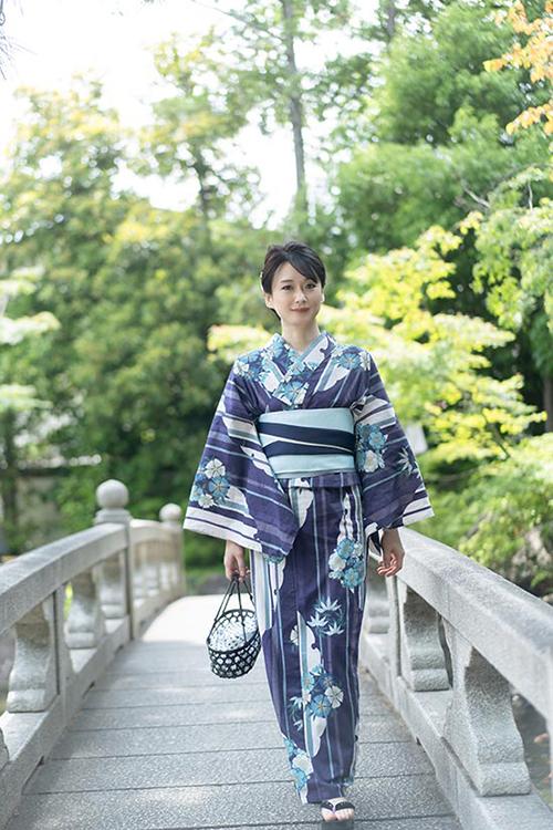雪平奈々・八木香苗・愛原よし乃のグラビア｜ローテンブルク 吉原高級店ソープ