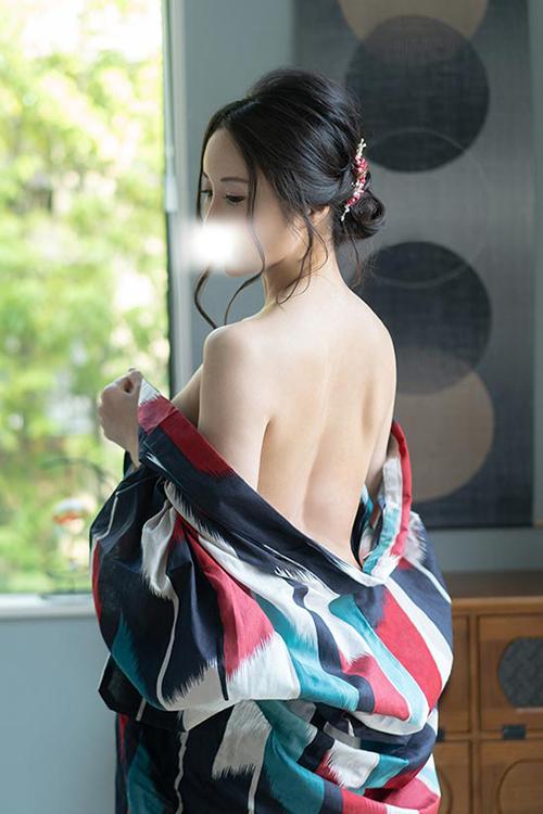 雪平奈々・八木香苗・愛原よし乃のグラビア｜ローテンブルク 吉原高級店ソープ