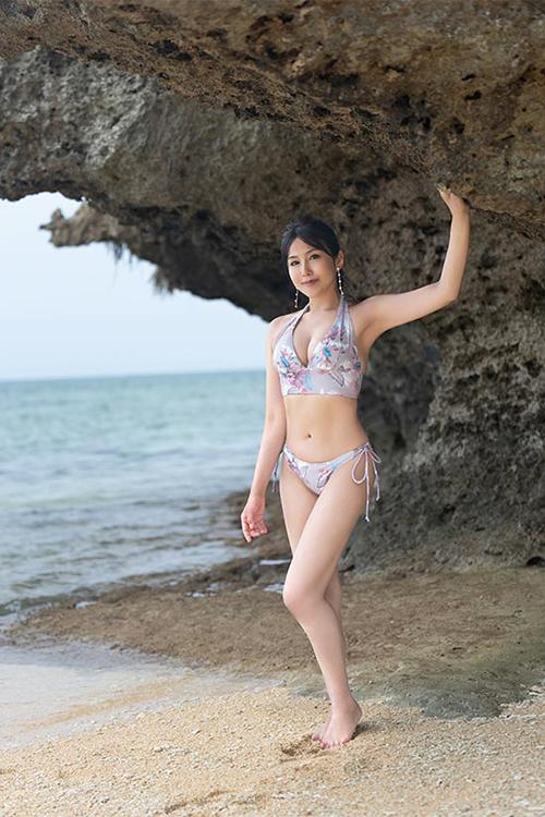 藤谷香文・森川すみれ・氷川 愛のグラビア｜ローテンブルク 吉原高級店ソープ